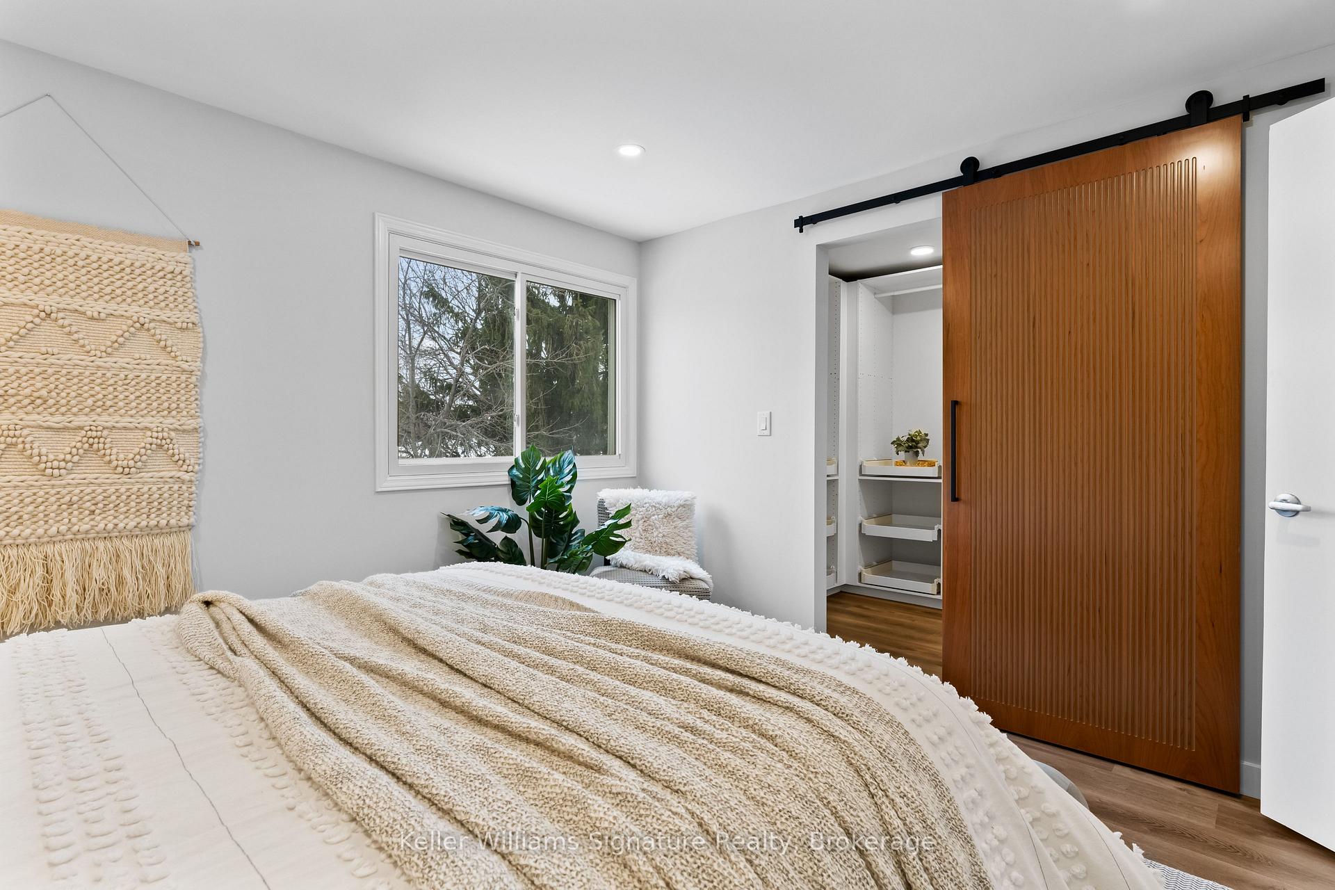 Photo 22 of 2265 Middlesmoor Crescent, Burlington, Brant Hills — HOMEH