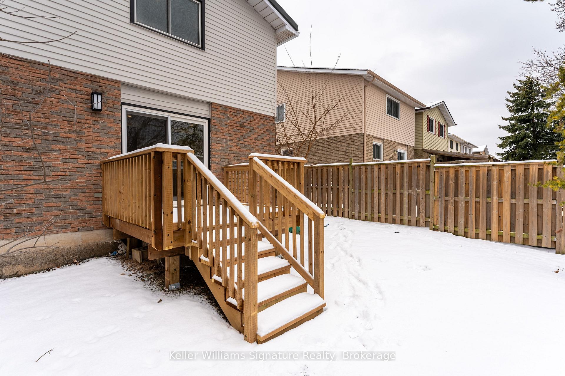 Photo 36 of 2265 Middlesmoor Crescent, Burlington, Brant Hills — HOMEH