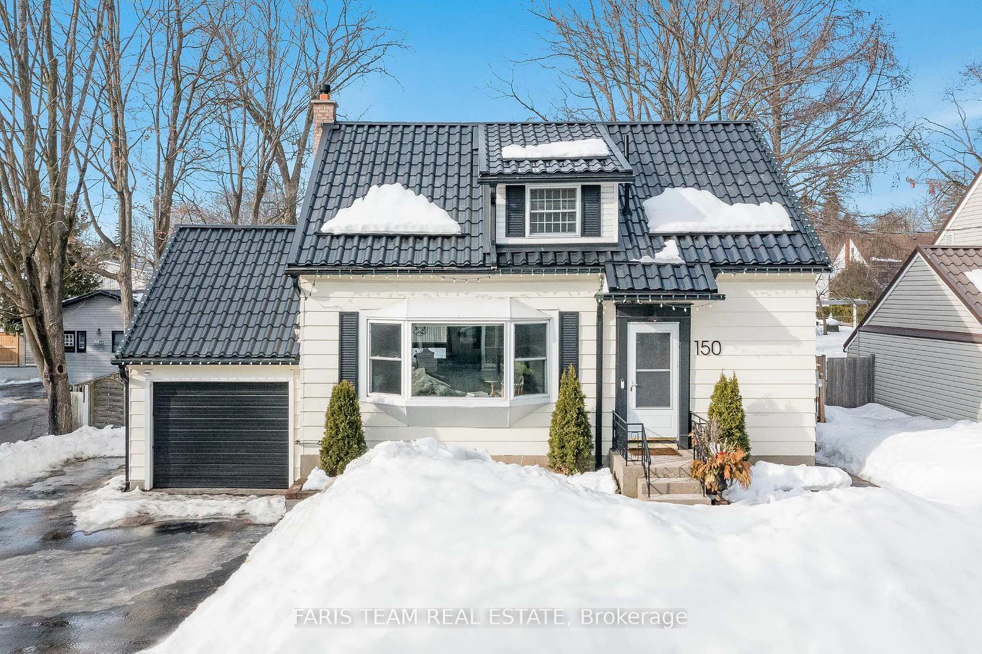 Photo 1 of 150 Clapperton Street, Barrie, Wellington — HOMEH
