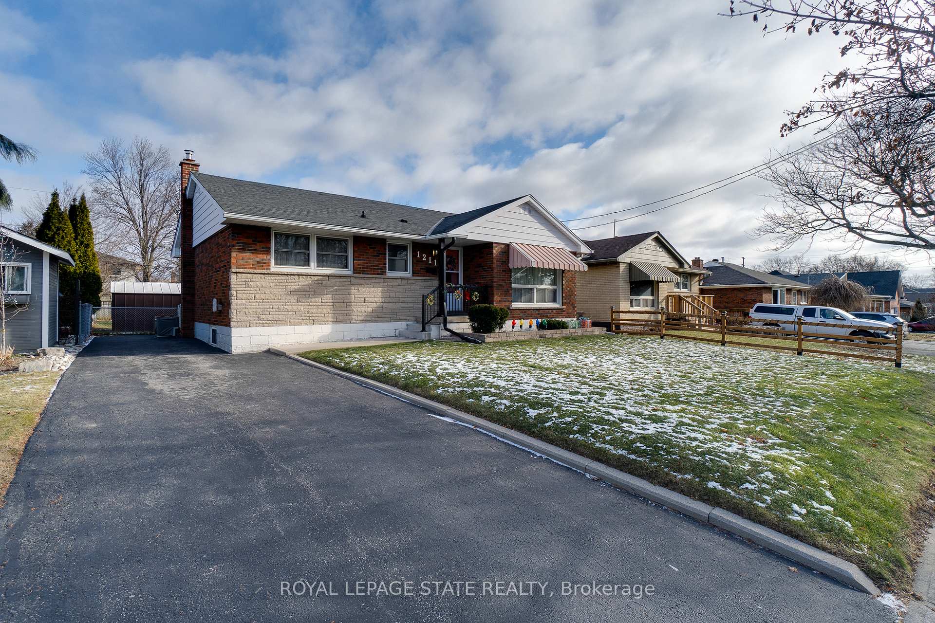 Photo 2 of 1211 Homewood Drive, Burlington, Mountainside — HOMEH