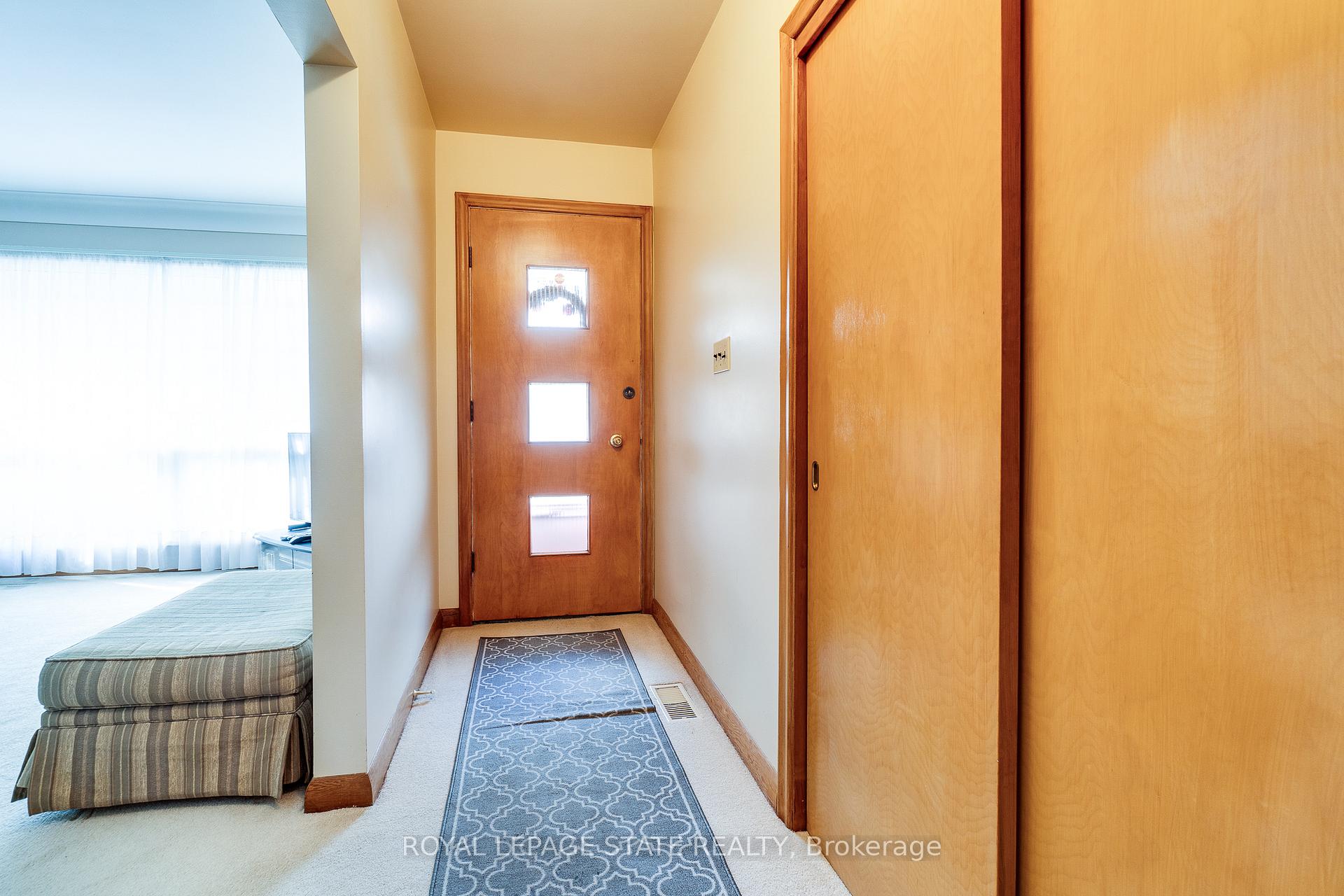 Photo 4 of 1211 Homewood Drive, Burlington, Mountainside — HOMEH