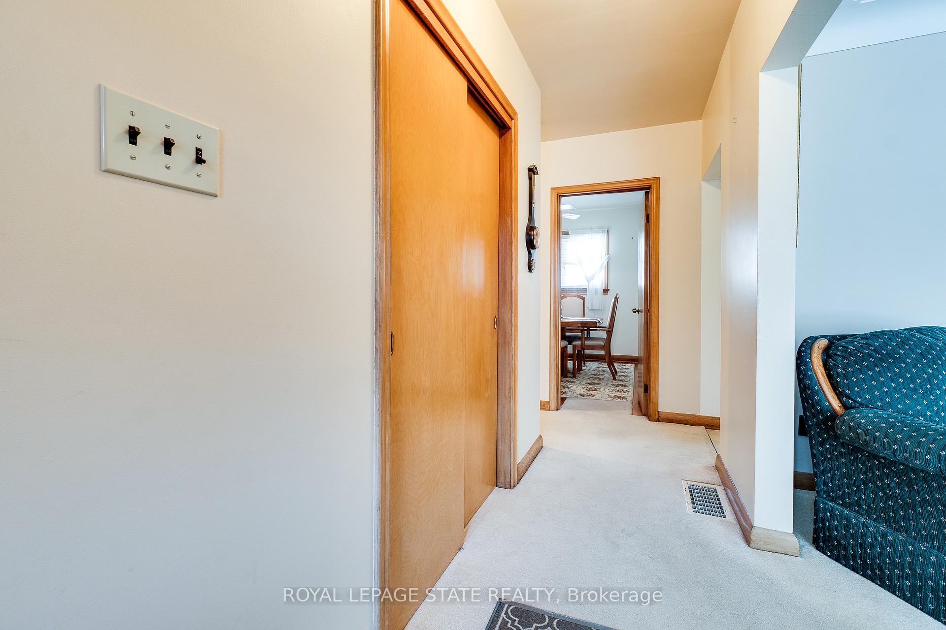 Photo 5 of 1211 Homewood Drive, Burlington, Mountainside — HOMEH