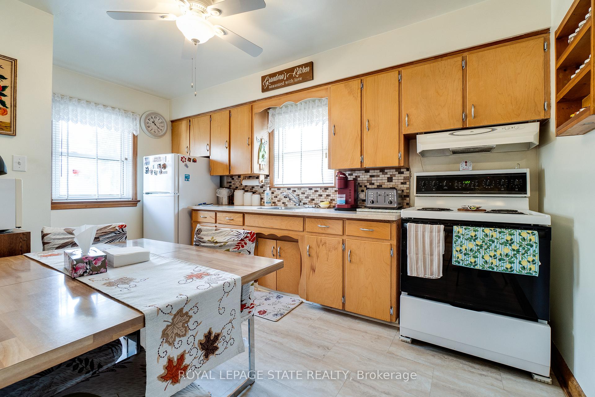 Photo 14 of 1211 Homewood Drive, Burlington, Mountainside — HOMEH
