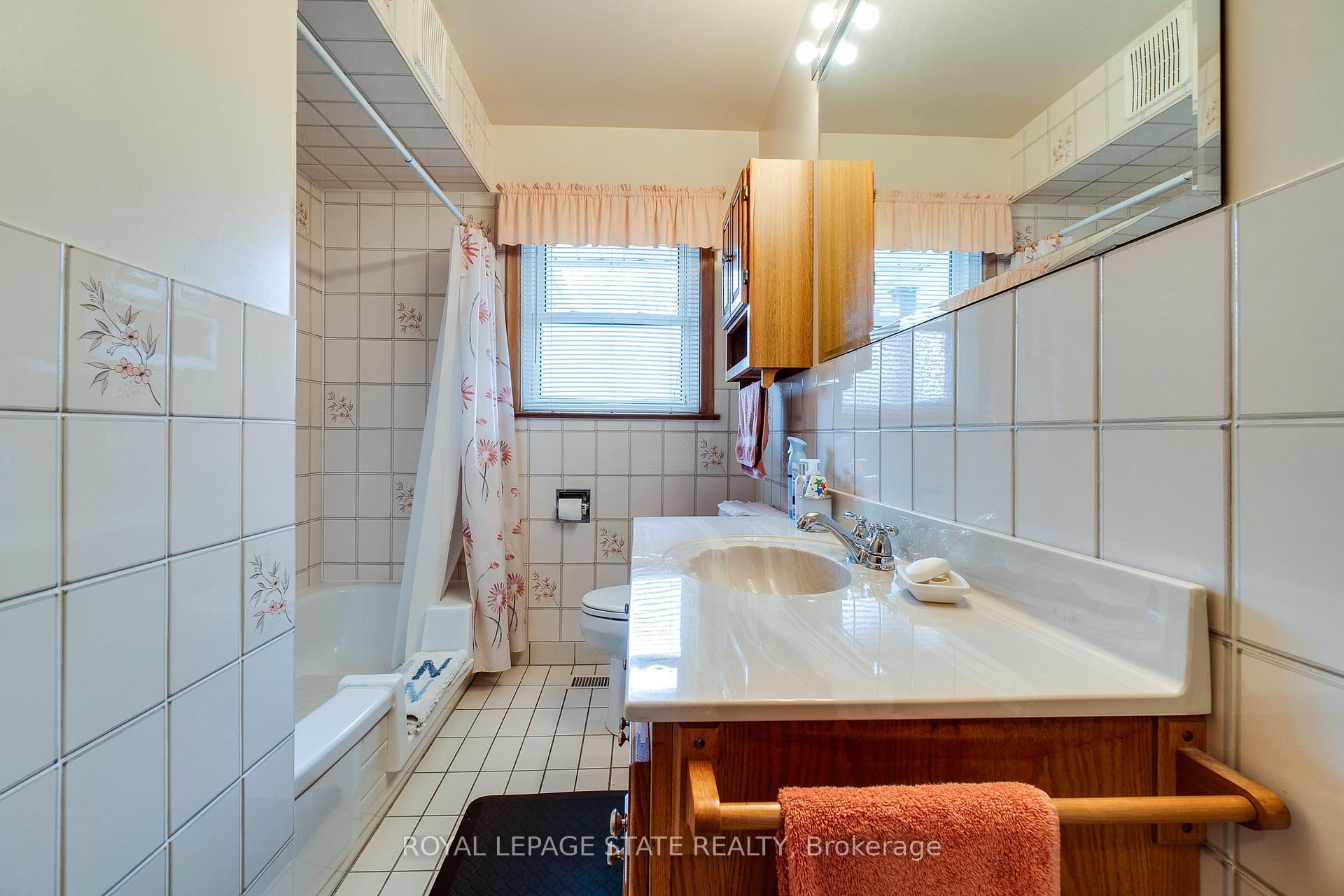 Photo 26 of 1211 Homewood Drive, Burlington, Mountainside — HOMEH