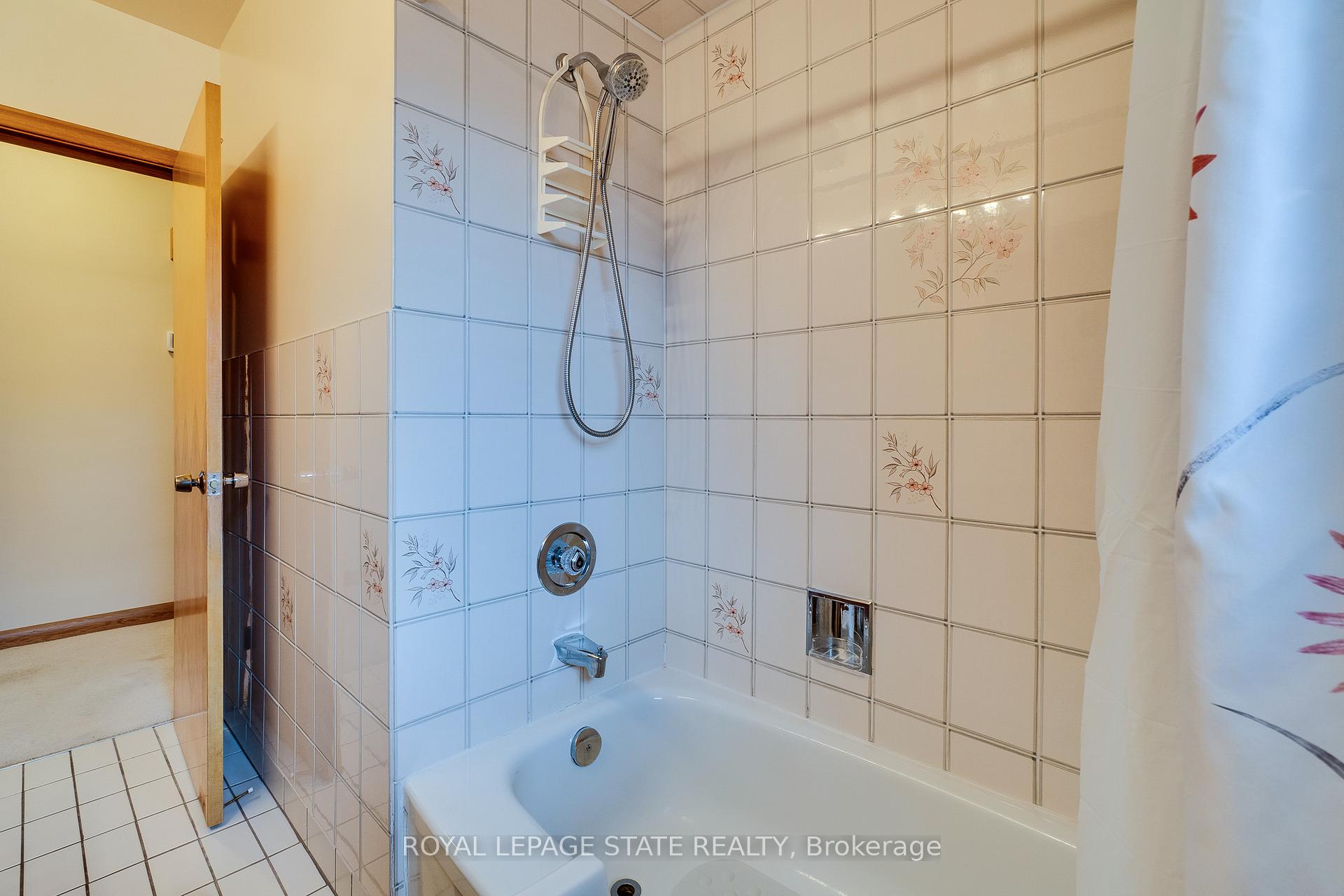 Photo 27 of 1211 Homewood Drive, Burlington, Mountainside — HOMEH