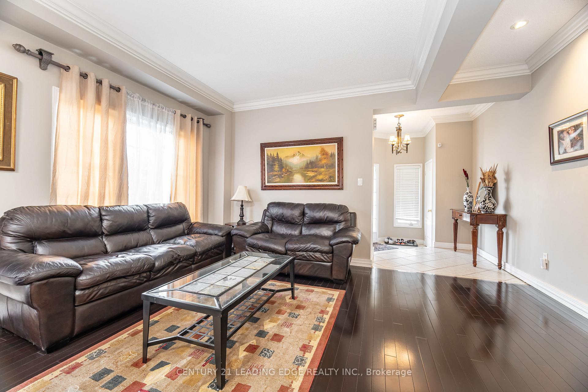 Photo 5 of 2 Thackery Drive, Ajax, Northeast Ajax — HOMEH