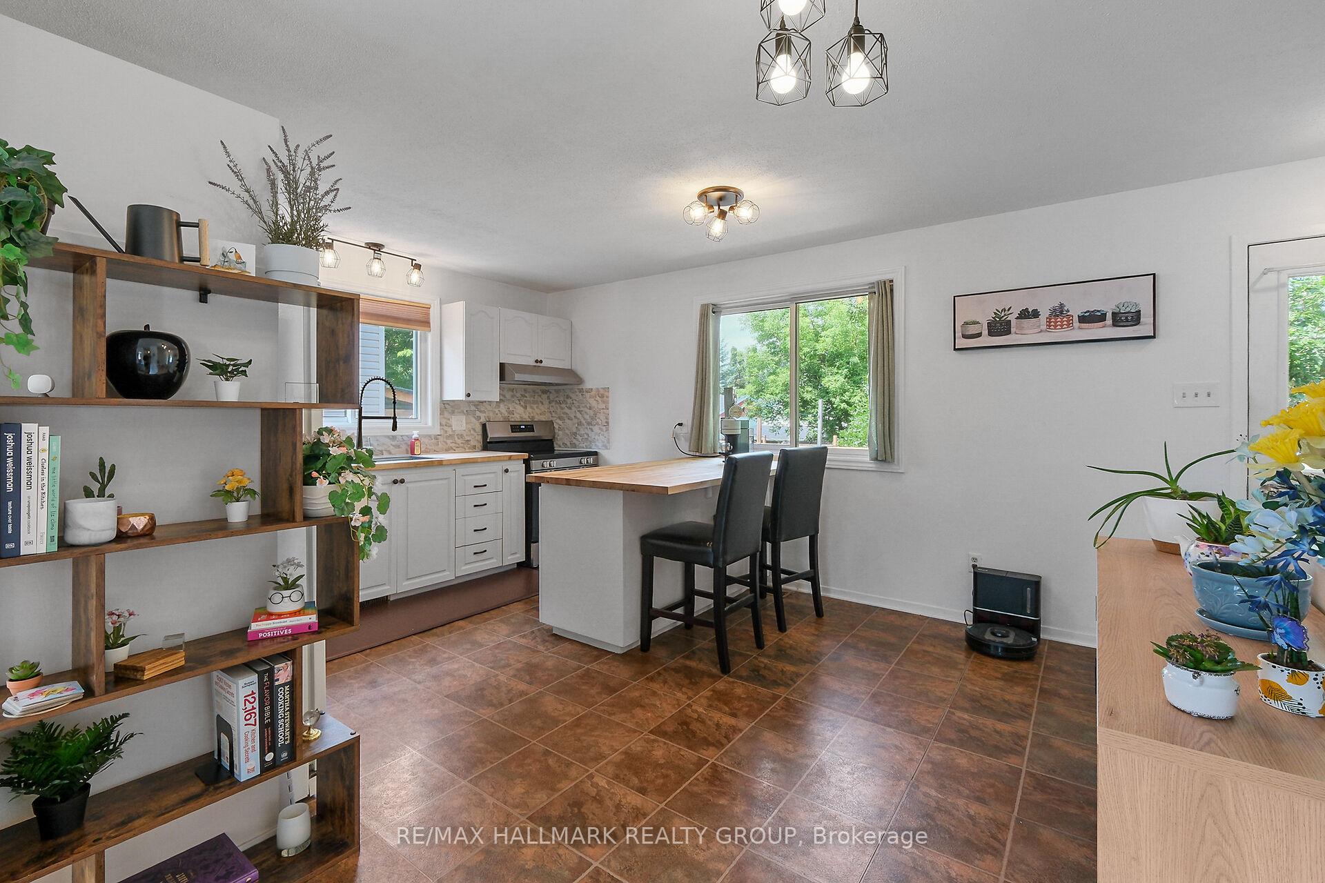 Photo 6 of 175 King Street, Carleton Place — HOMEH