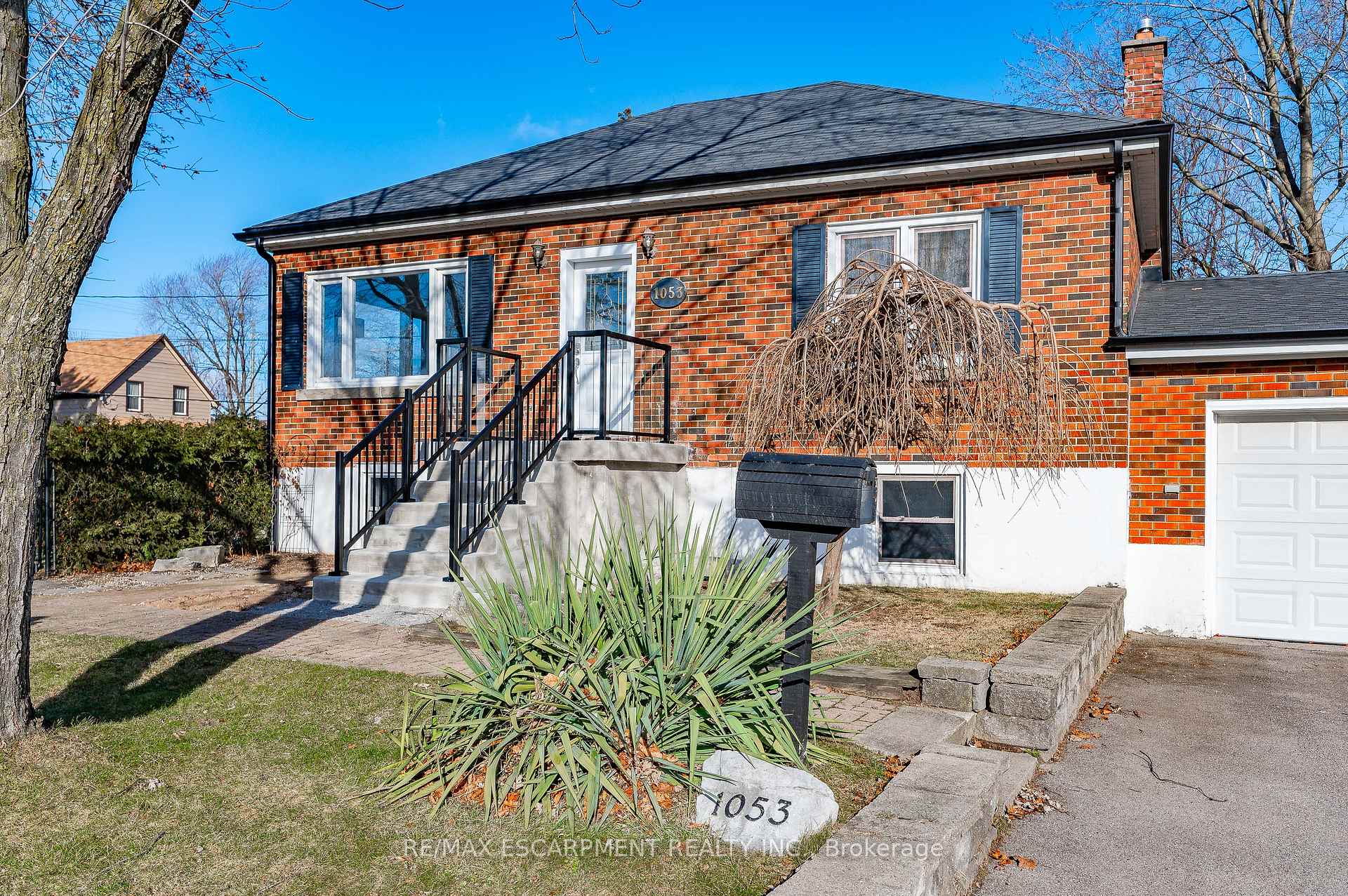 Front of 1053 Helena Street