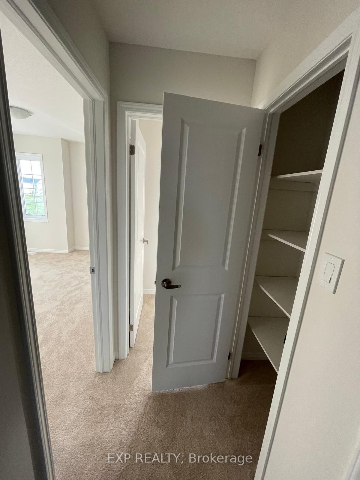 Photo 16 of 46 Witteveen Drive, Brant, Brantford Twp — HOMEH