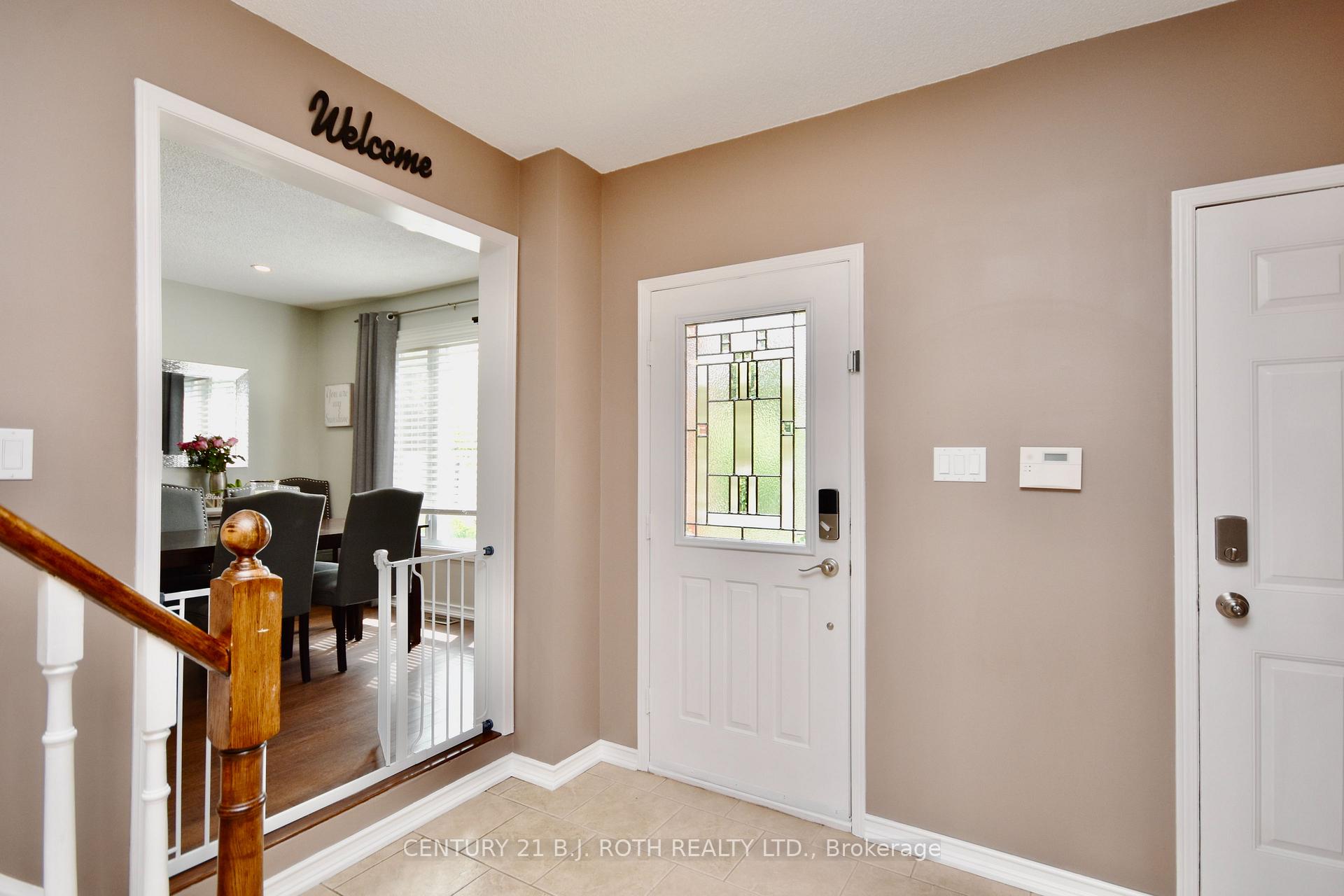 Photo 5 of 46 Mcveigh Drive, Barrie, Northwest — HOMEH