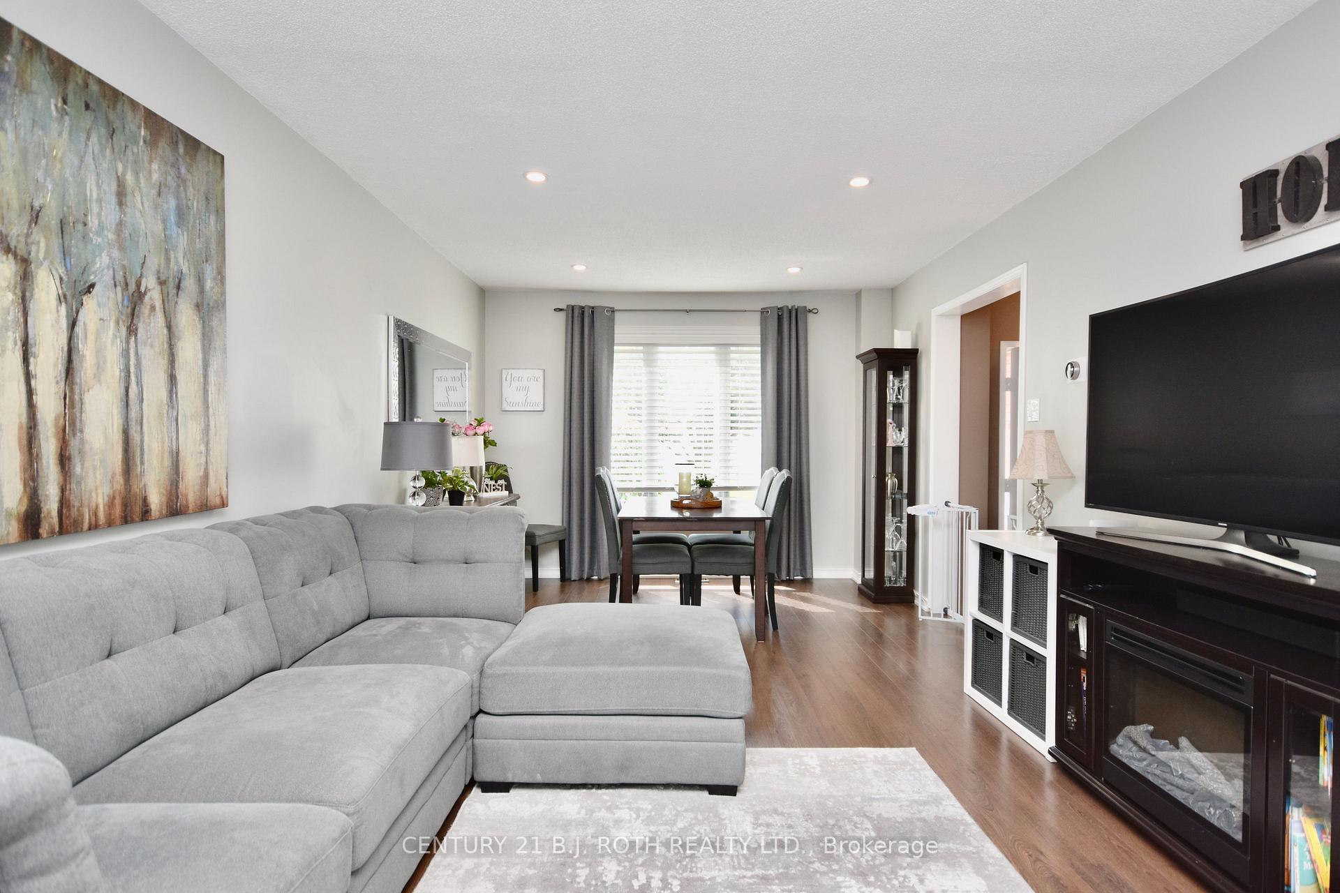 Photo 9 of 46 Mcveigh Drive, Barrie, Northwest — HOMEH