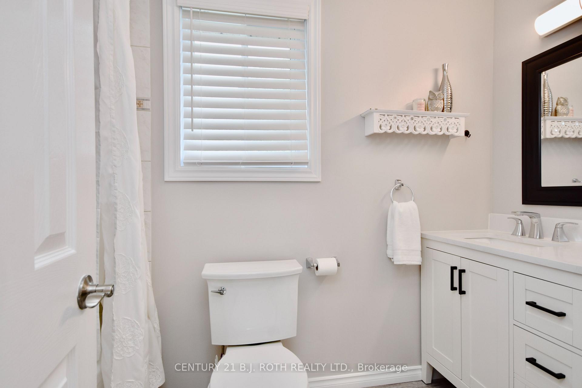 Photo 22 of 46 Mcveigh Drive, Barrie, Northwest — HOMEH