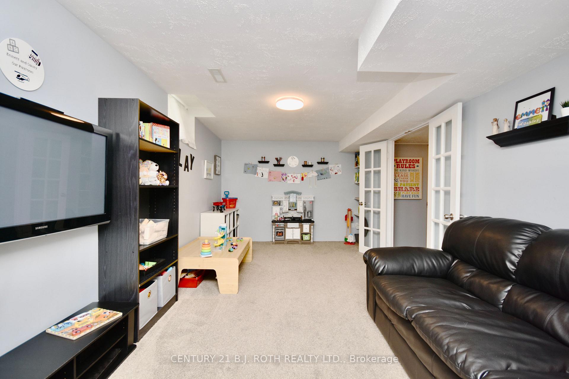 Photo 29 of 46 Mcveigh Drive, Barrie, Northwest — HOMEH