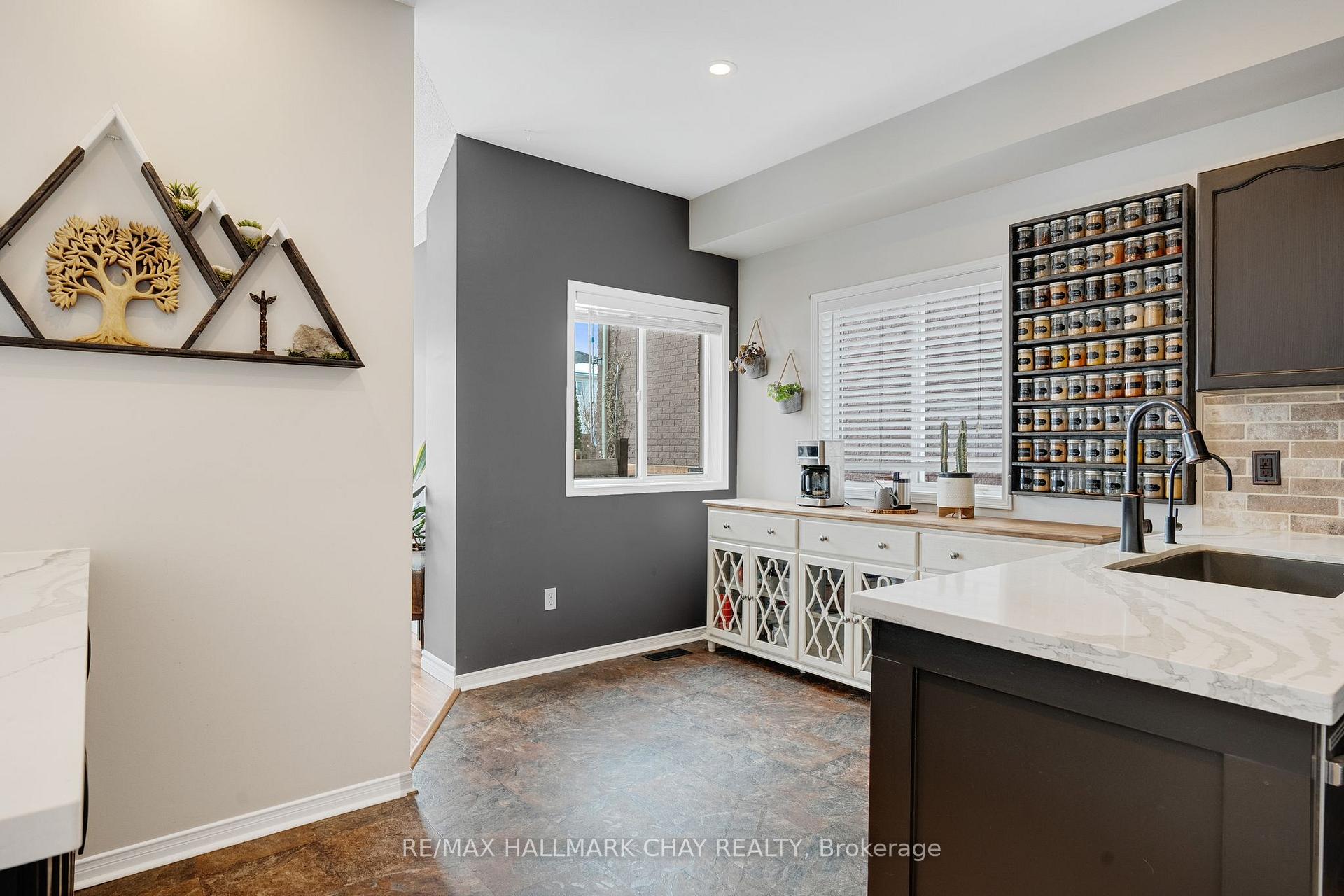 Photo 9 of 231 Mapleton Avenue, Barrie, Holly — HOMEH