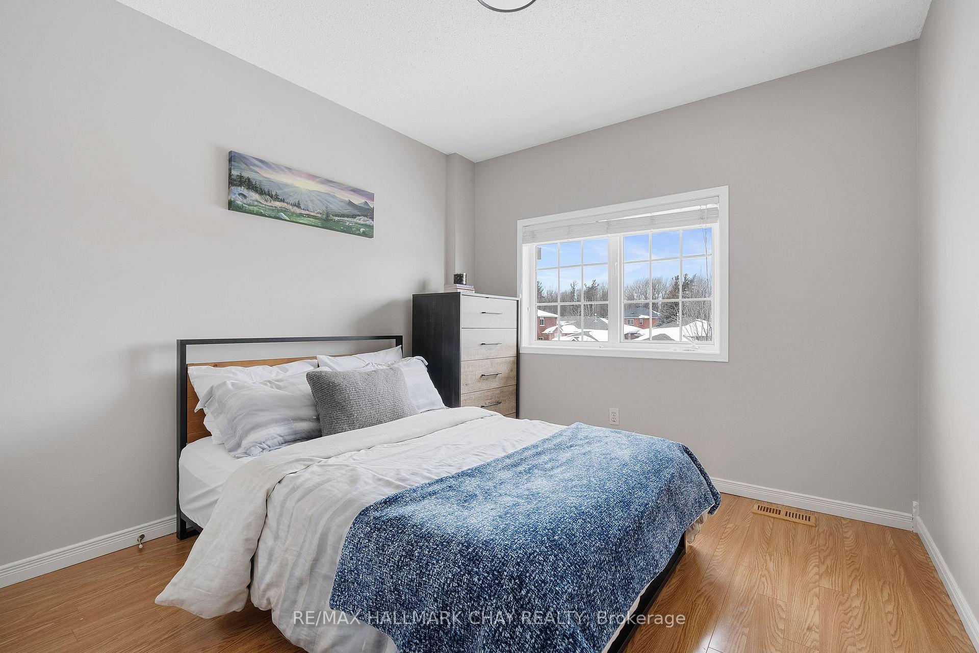 Photo 16 of 231 Mapleton Avenue, Barrie, Holly — HOMEH