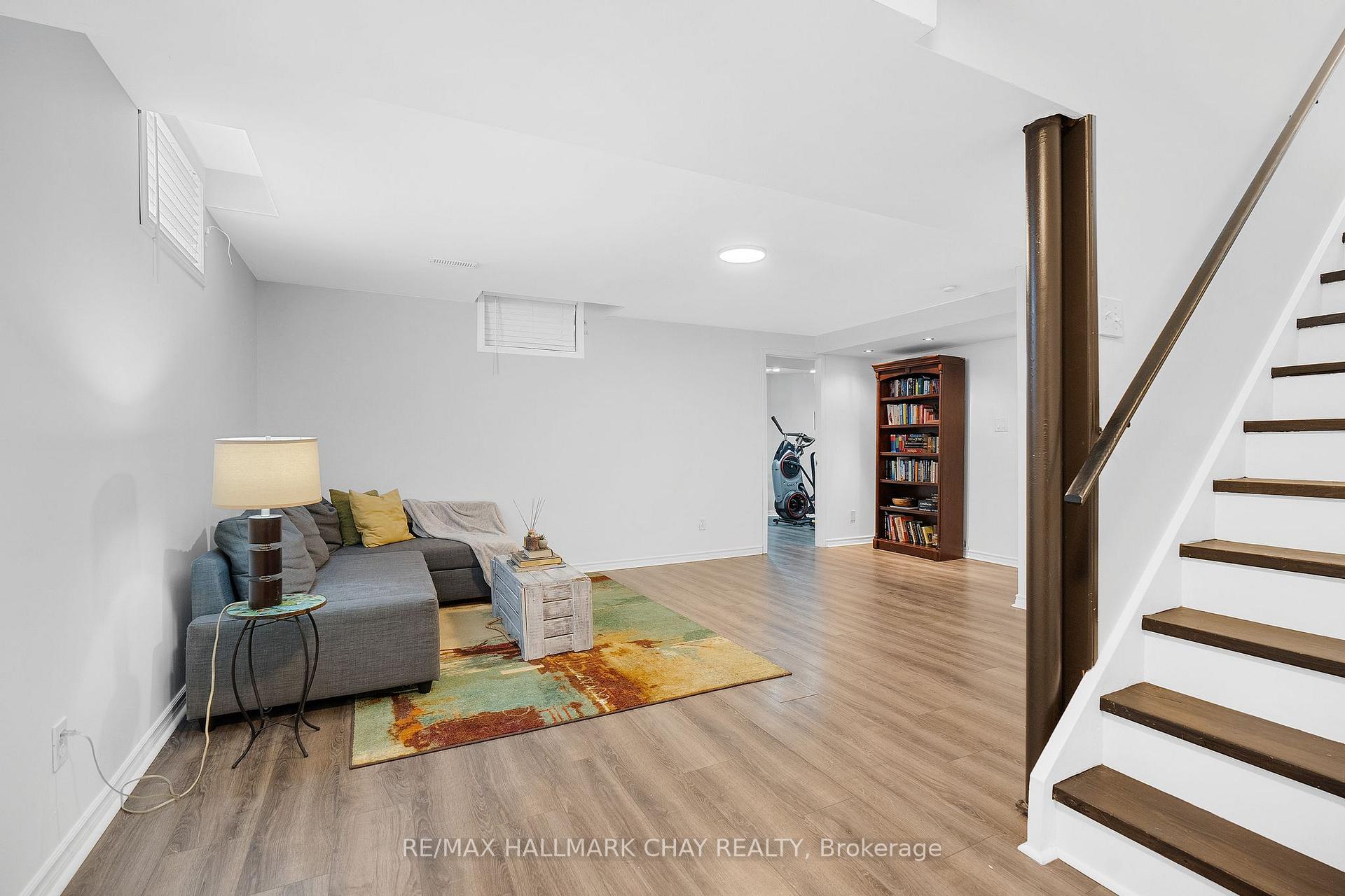 Photo 18 of 231 Mapleton Avenue, Barrie, Holly — HOMEH