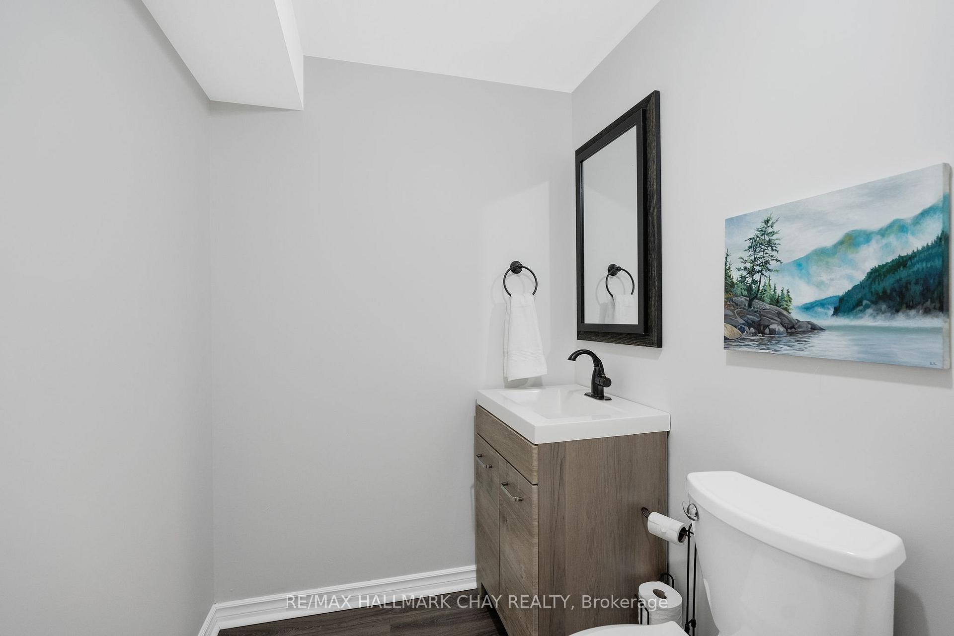 Photo 20 of 231 Mapleton Avenue, Barrie, Holly — HOMEH