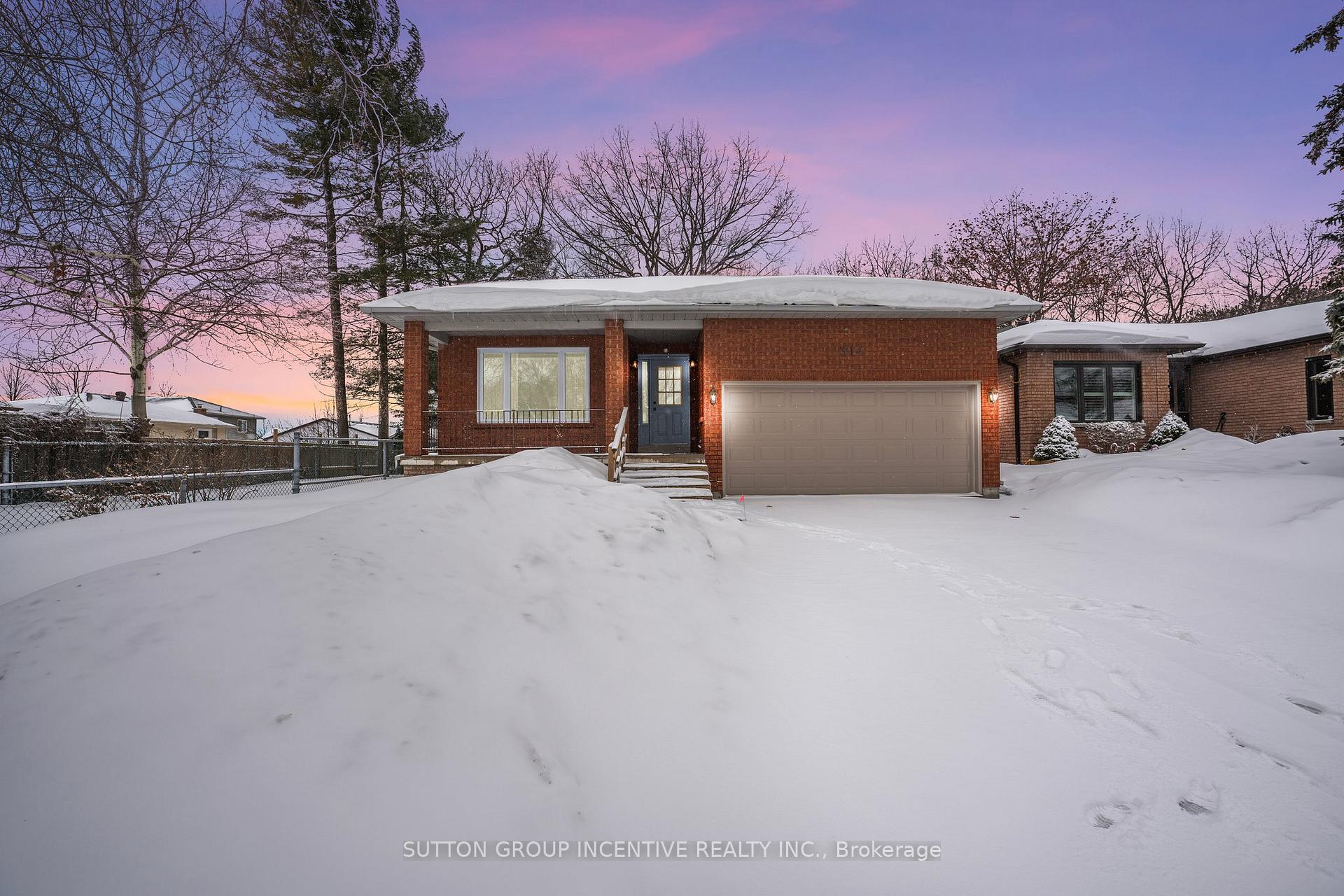Photo 2 of 314 Leacock Drive, Barrie, Letitia Heights — HOMEH