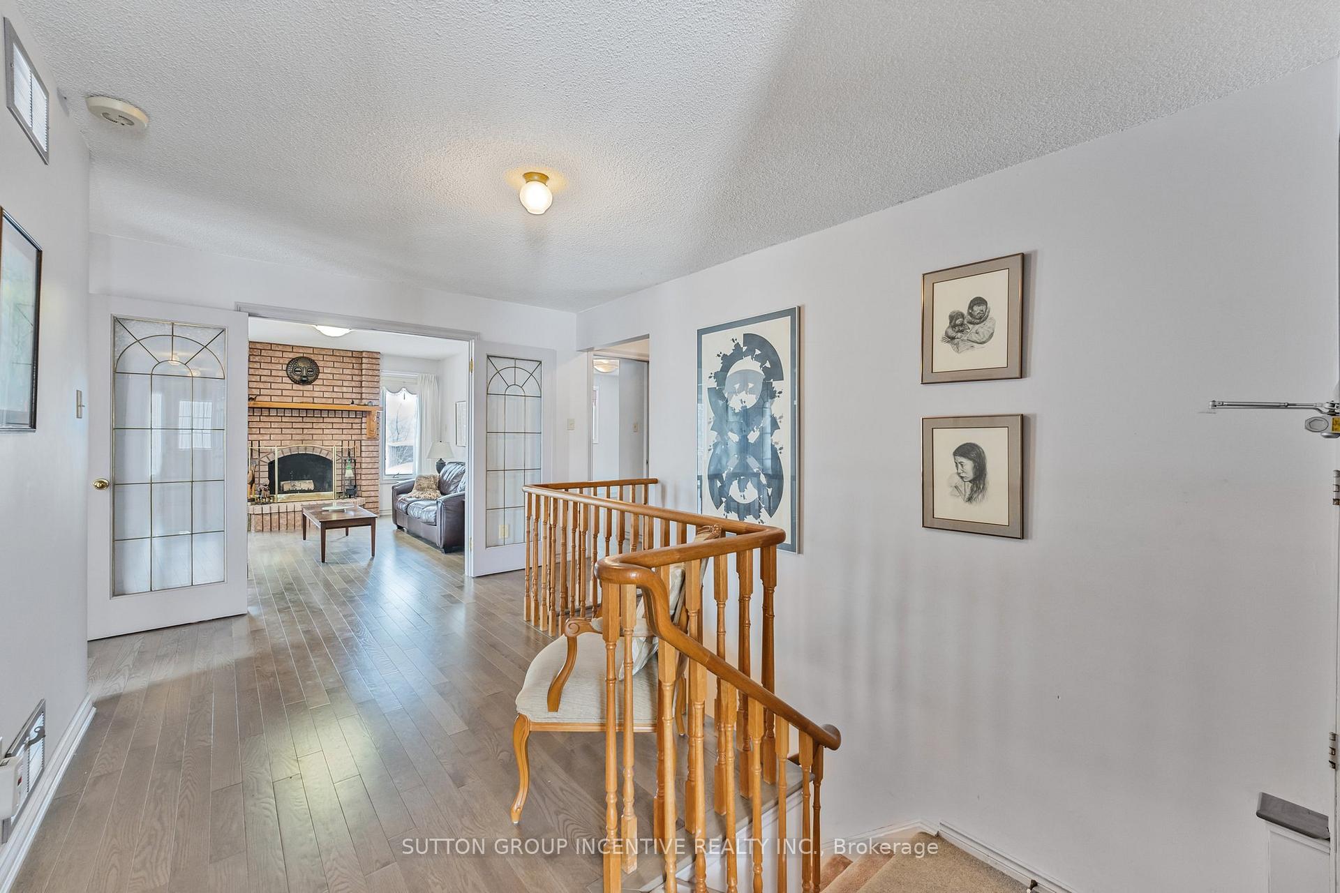 Photo 23 of 314 Leacock Drive, Barrie, Letitia Heights — HOMEH