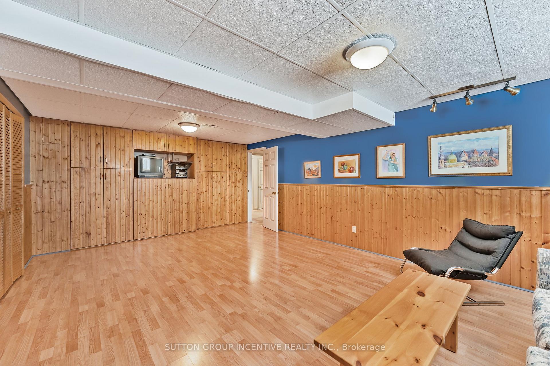 Photo 26 of 314 Leacock Drive, Barrie, Letitia Heights — HOMEH