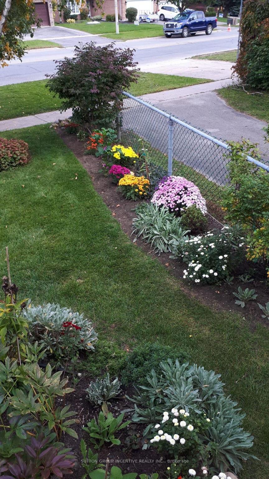 Photo 42 of 314 Leacock Drive, Barrie, Letitia Heights — HOMEH