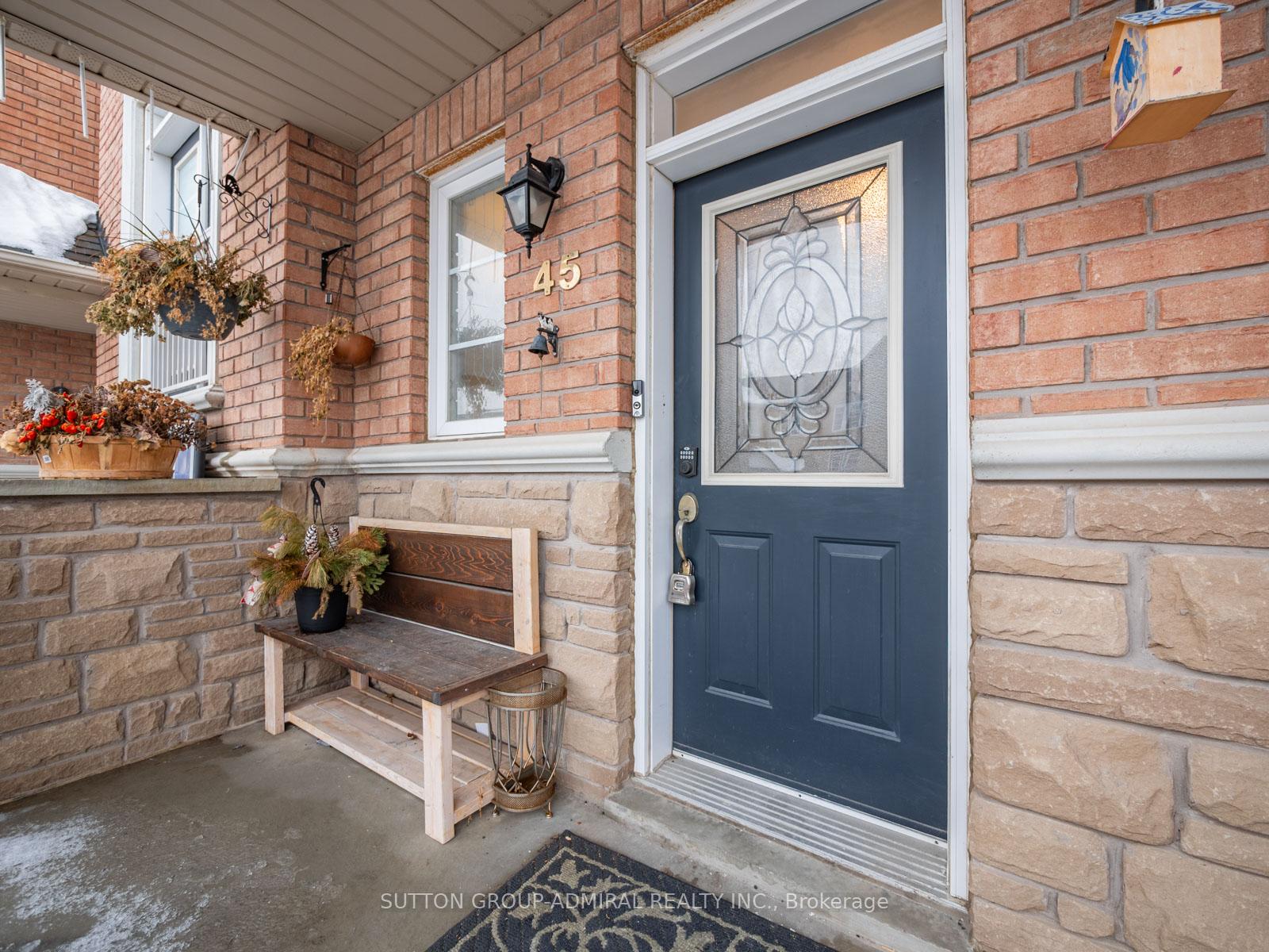 Photo 2 of 45 Honeywood Road, Vaughan, Patterson — HOMEH