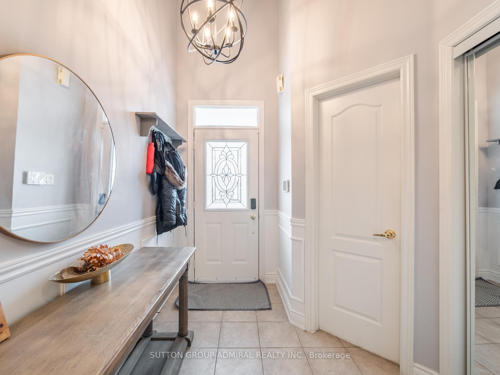 Photo 3 of 45 Honeywood Road, Vaughan, Patterson — HOMEH