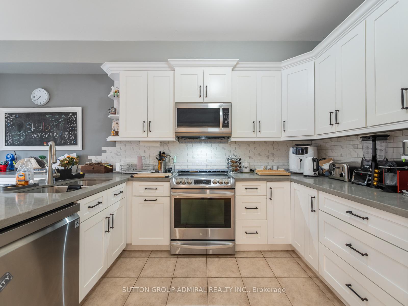 Photo 11 of 45 Honeywood Road, Vaughan, Patterson — HOMEH