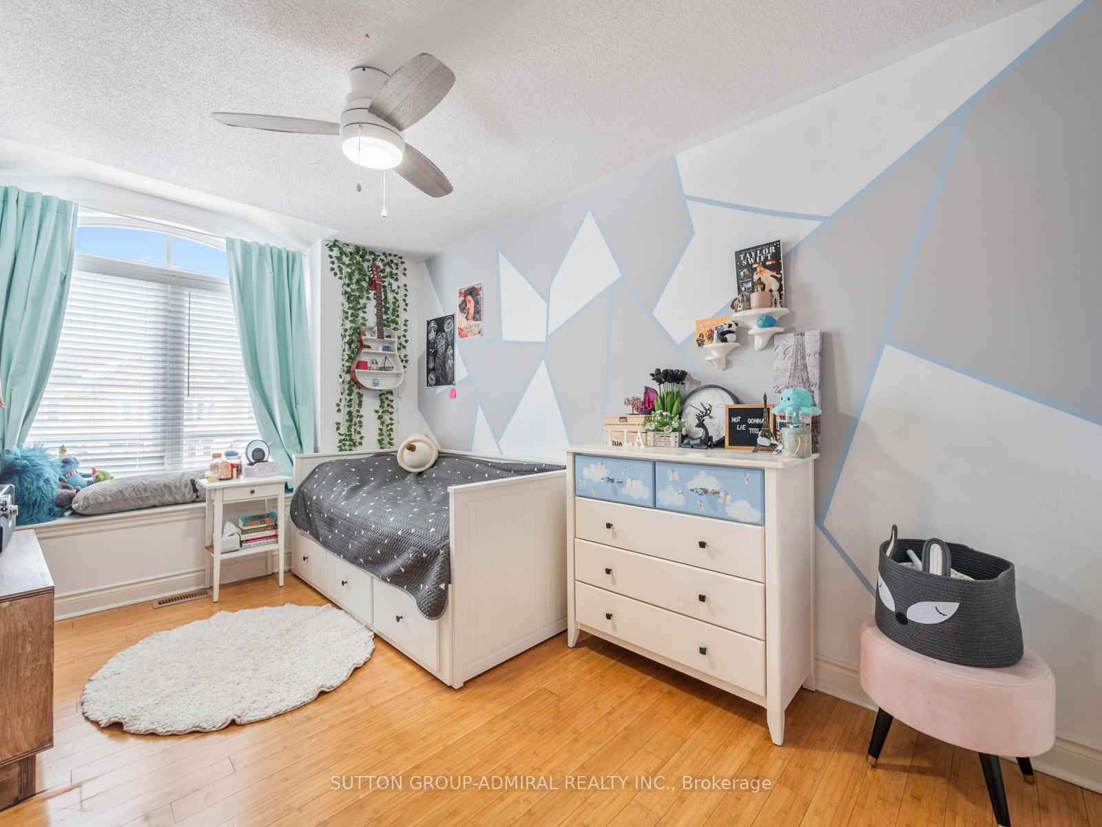 Photo 19 of 45 Honeywood Road, Vaughan, Patterson — HOMEH