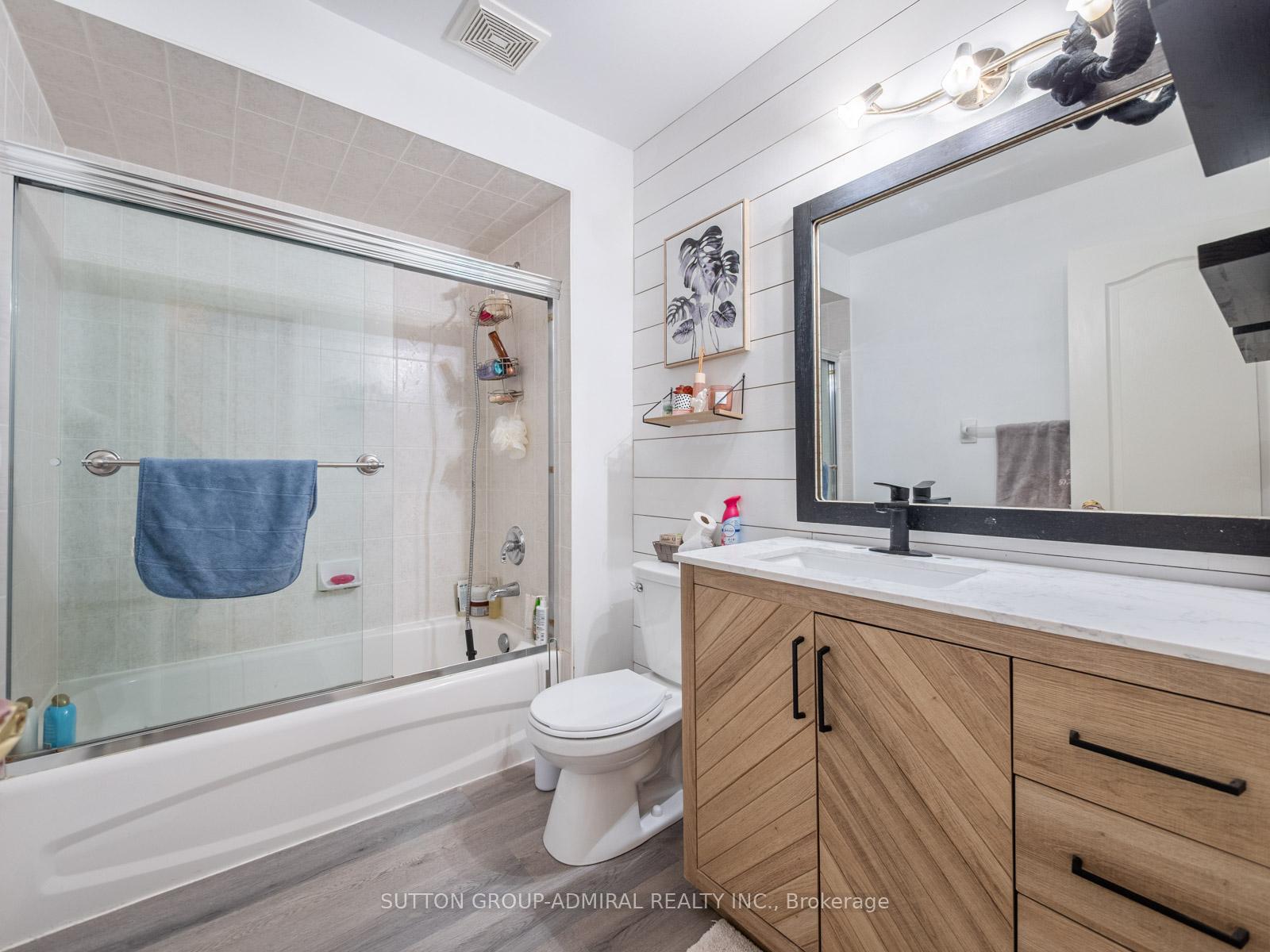 Photo 21 of 45 Honeywood Road, Vaughan, Patterson — HOMEH