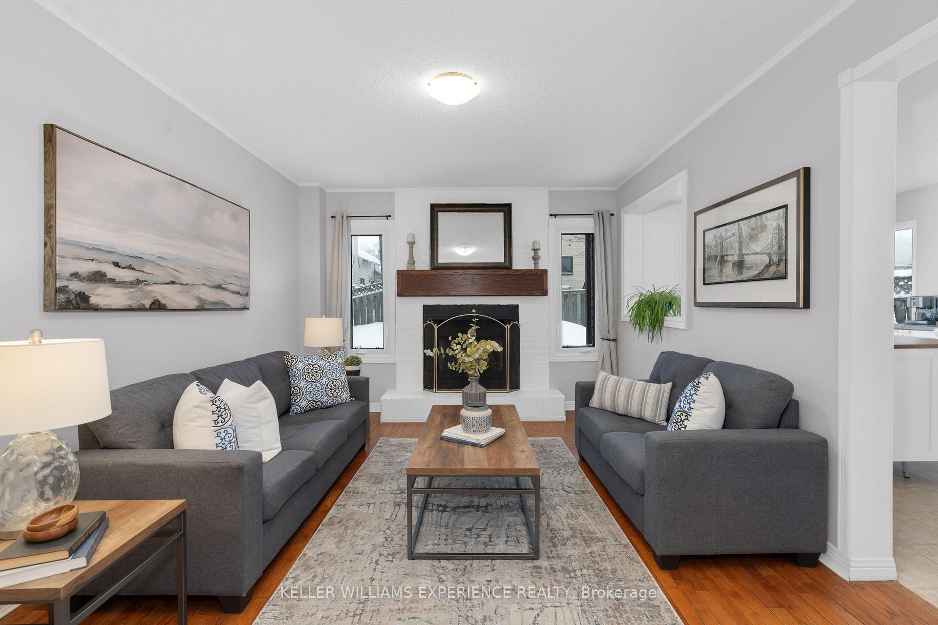 Photo 6 of 18 Carr Drive, Barrie, Letitia Heights — HOMEH