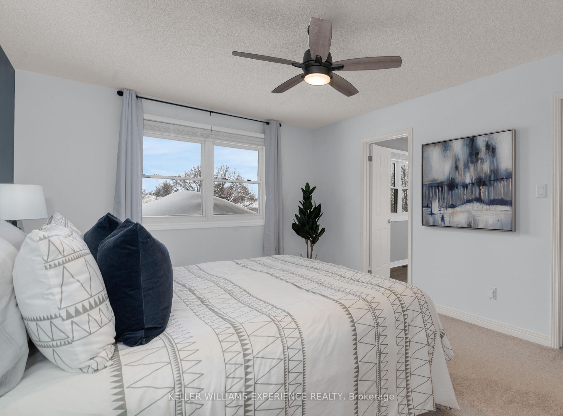 Photo 11 of 18 Carr Drive, Barrie, Letitia Heights — HOMEH