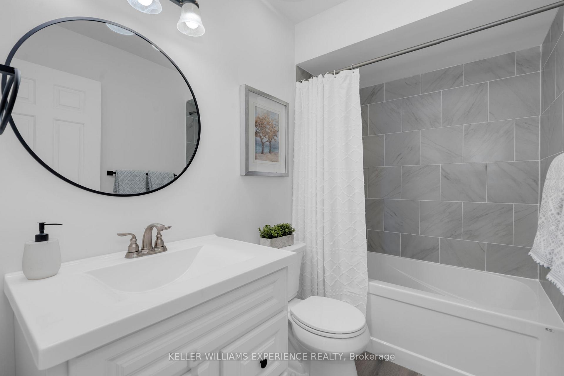 Photo 16 of 18 Carr Drive, Barrie, Letitia Heights — HOMEH