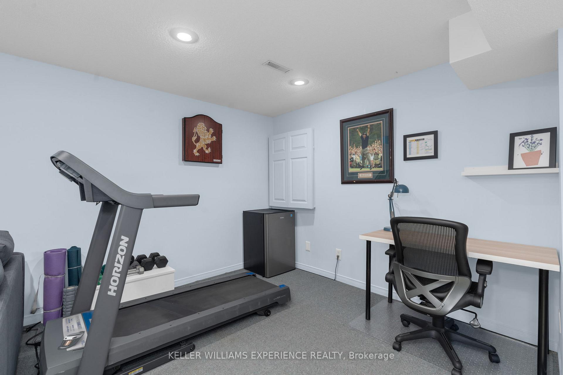 Photo 20 of 18 Carr Drive, Barrie, Letitia Heights — HOMEH