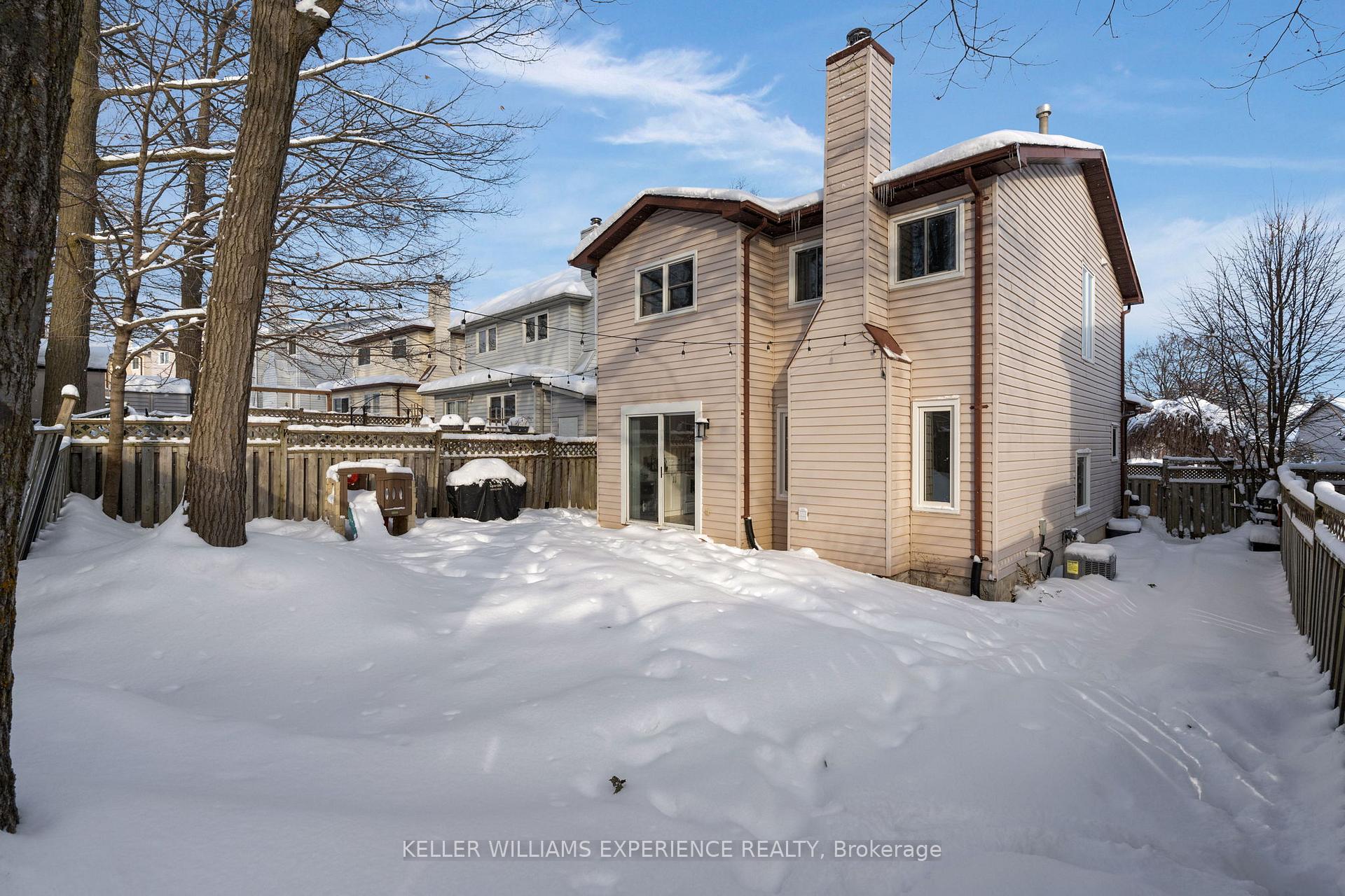 Photo 22 of 18 Carr Drive, Barrie, Letitia Heights — HOMEH