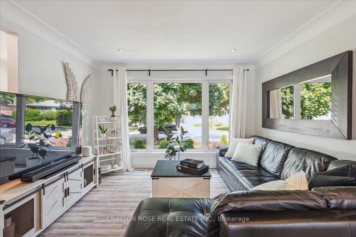 Photo 6 of 5436 Spruce Avenue, Burlington, Appleby — HOMEH