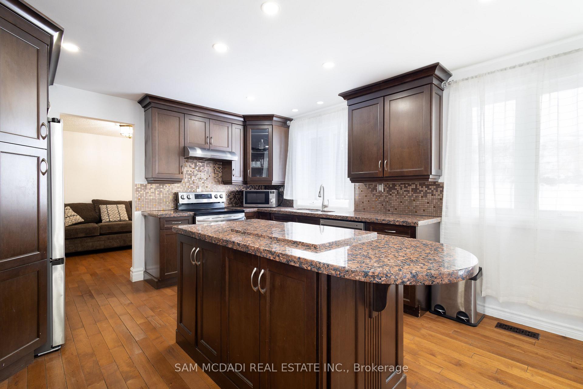Photo 9 of 855 Jerseyville Road W, Hamilton, Rural Ancaster — HOMEH