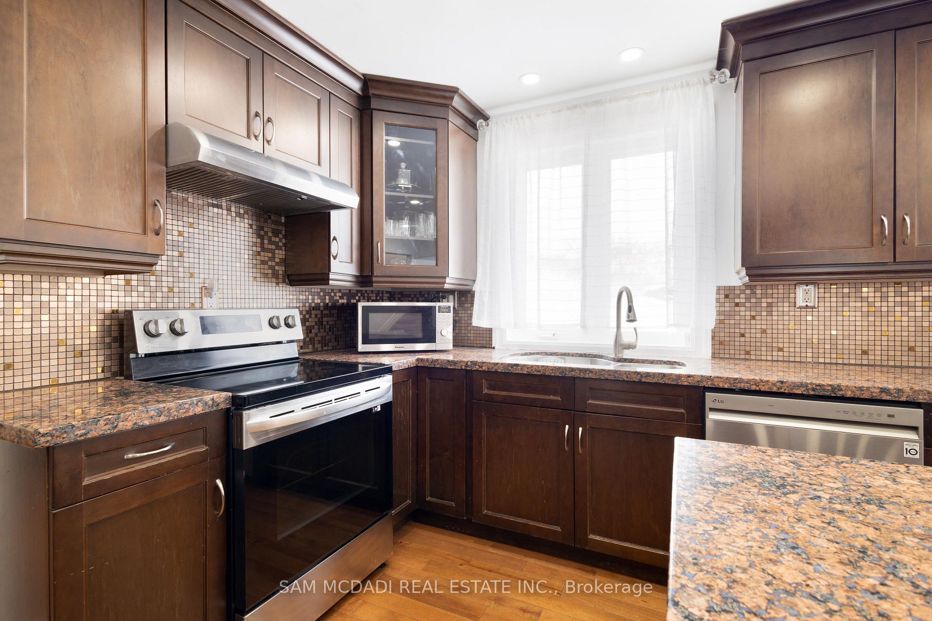 Photo 12 of 855 Jerseyville Road W, Hamilton, Rural Ancaster — HOMEH