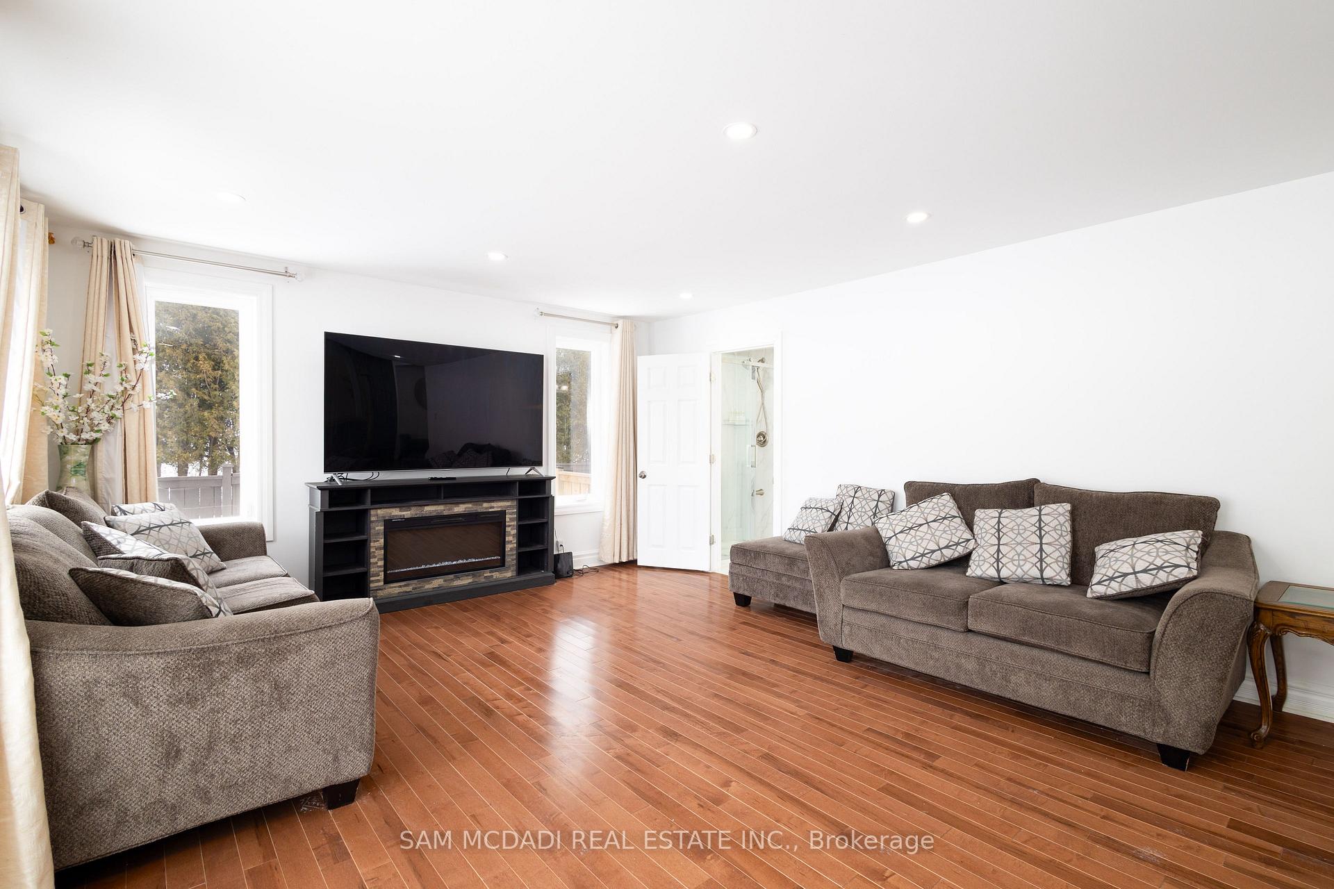 Photo 14 of 855 Jerseyville Road W, Hamilton, Rural Ancaster — HOMEH