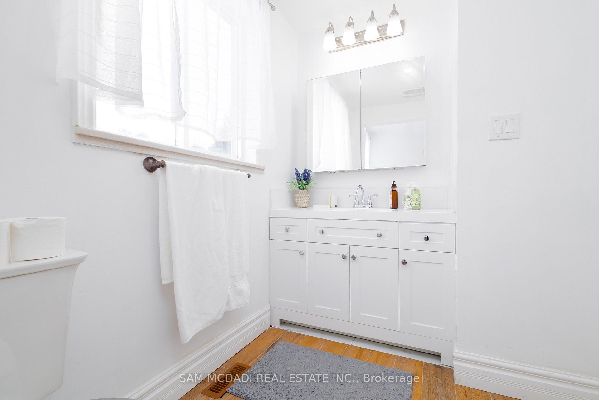 Photo 22 of 855 Jerseyville Road W, Hamilton, Rural Ancaster — HOMEH