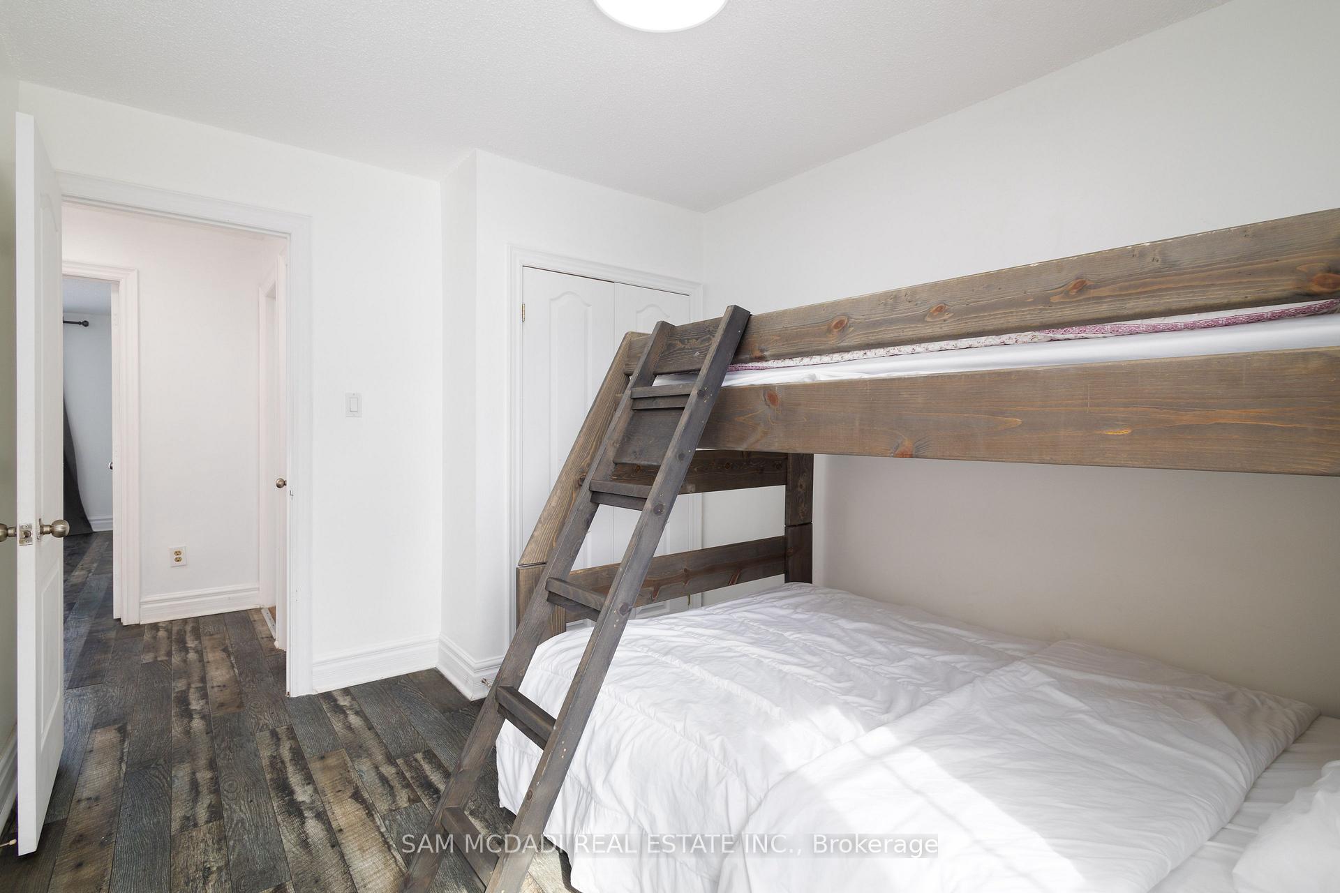Photo 24 of 855 Jerseyville Road W, Hamilton, Rural Ancaster — HOMEH