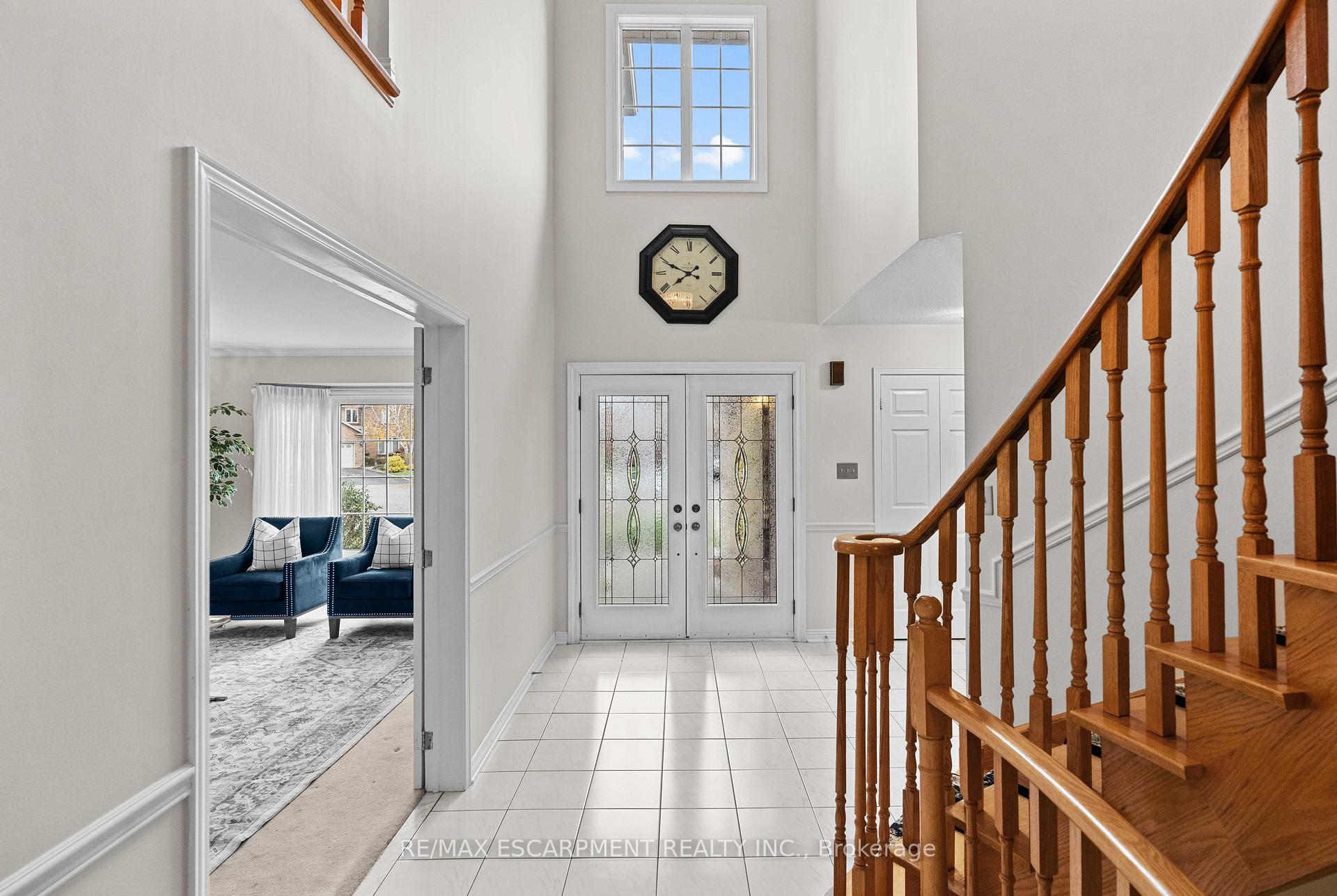 Photo 3 of 2068 Pipers Court, Burlington, Rose — HOMEH