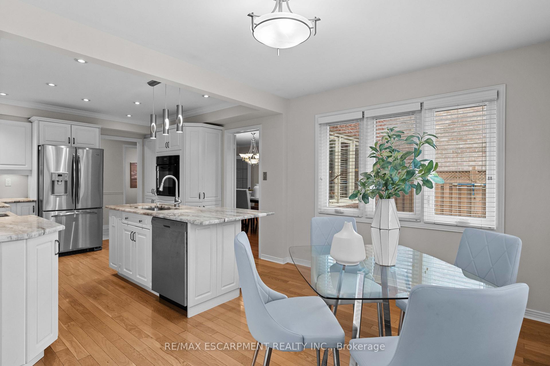 Photo 14 of 2068 Pipers Court, Burlington, Rose — HOMEH