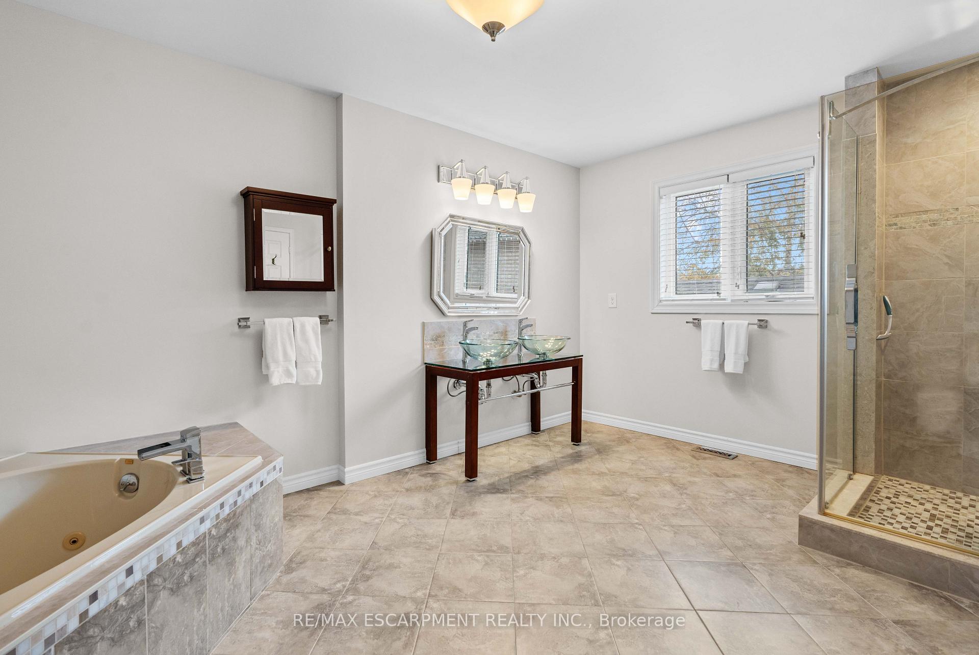 Photo 20 of 2068 Pipers Court, Burlington, Rose — HOMEH