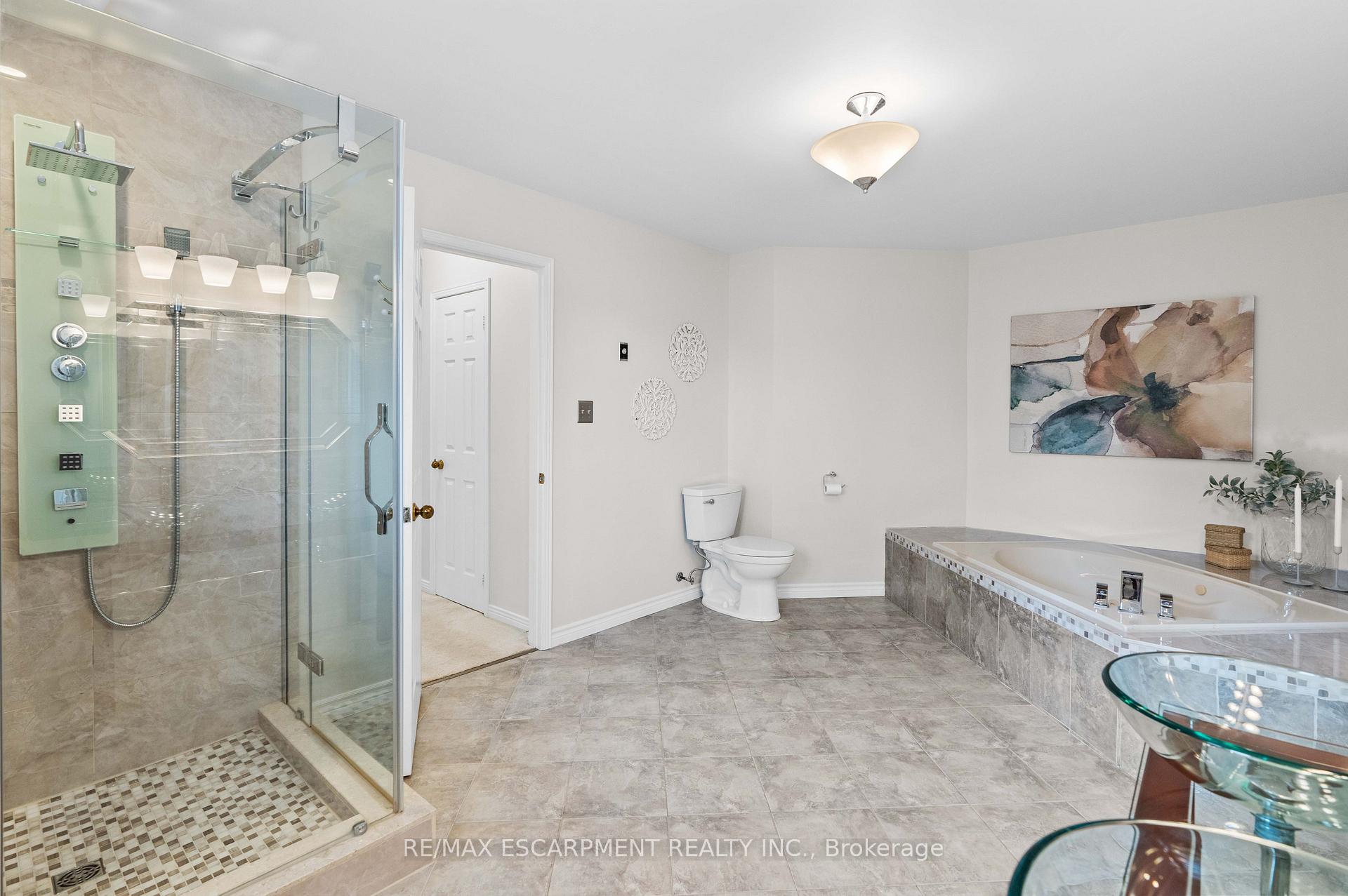 Photo 21 of 2068 Pipers Court, Burlington, Rose — HOMEH
