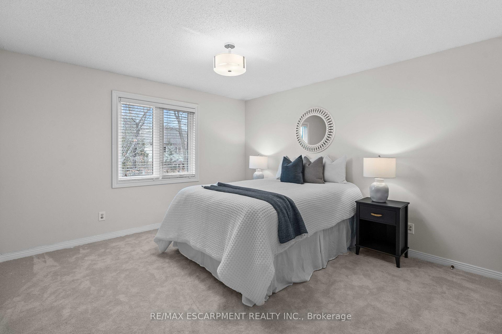 Photo 22 of 2068 Pipers Court, Burlington, Rose — HOMEH