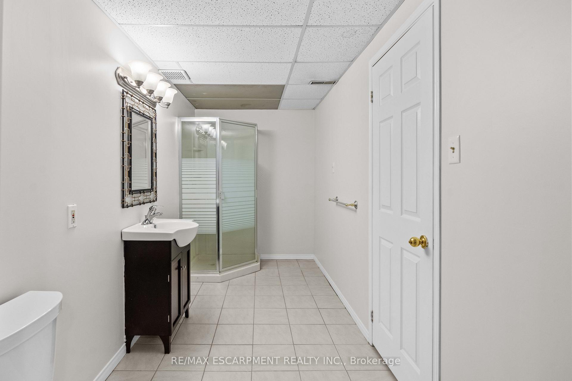 Photo 29 of 2068 Pipers Court, Burlington, Rose — HOMEH