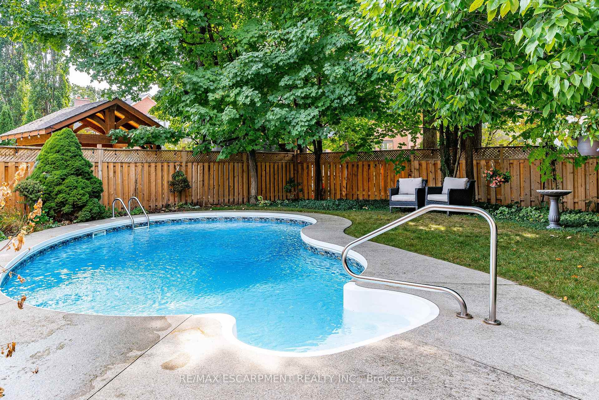Photo 30 of 2068 Pipers Court, Burlington, Rose — HOMEH