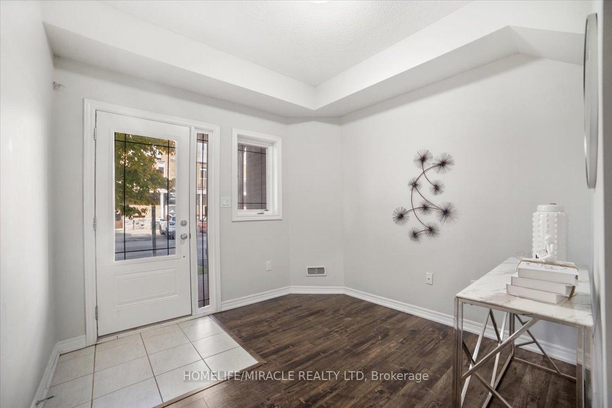 Photo 4 of 4122 Palermo Common, Burlington, Shoreacres — HOMEH
