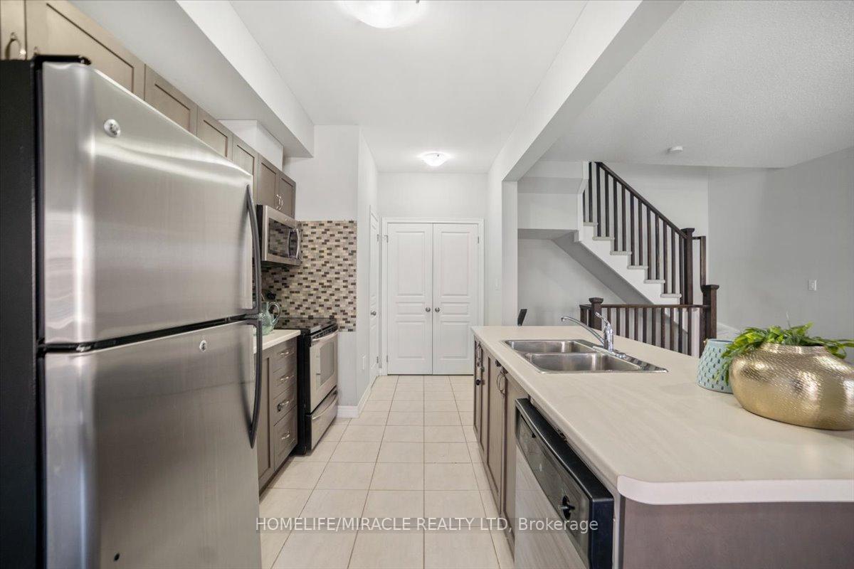 Photo 11 of 4122 Palermo Common, Burlington, Shoreacres — HOMEH